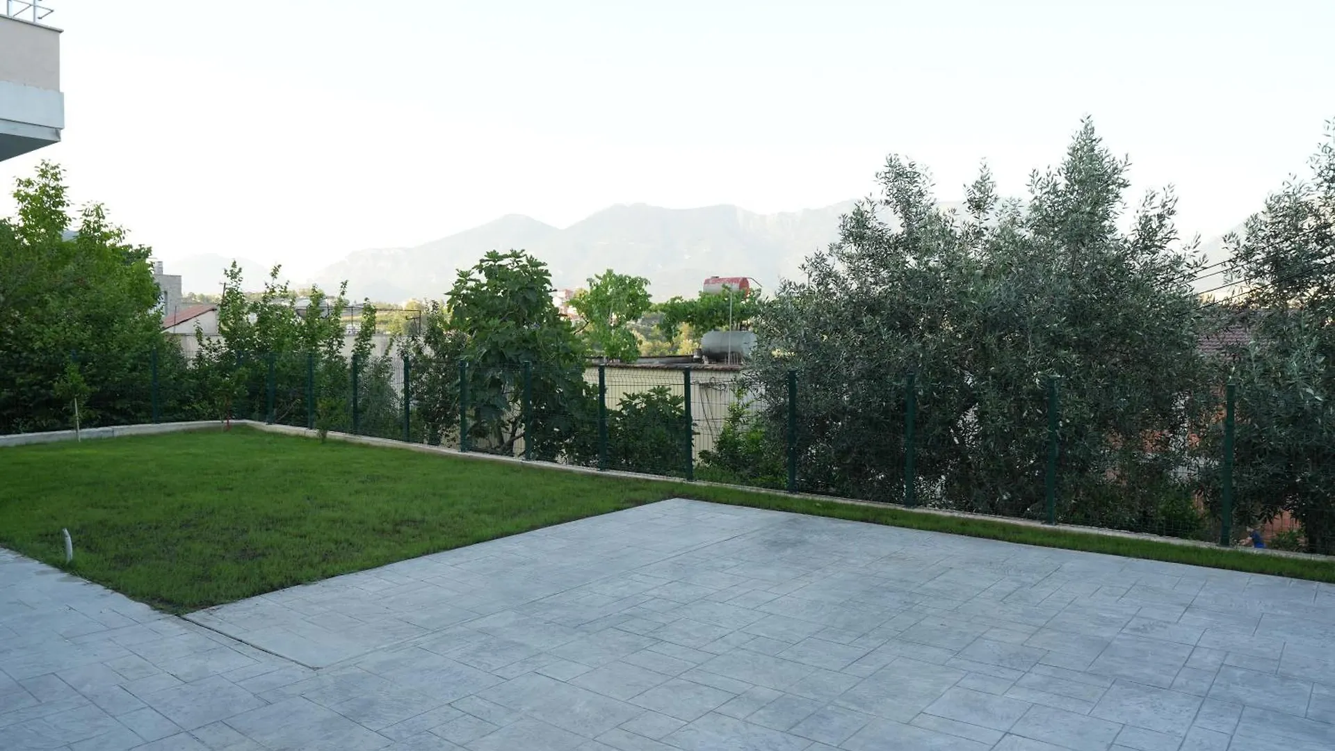 Villa Martin Tirana 0*,